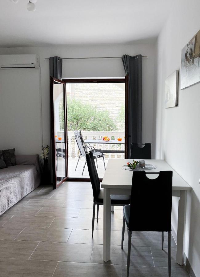 Apartments T&T Trogir Exterior photo